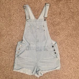 Unionbay shortalls in sz medium